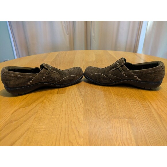 Clarks Women Bendables Sixty Delta Loafers Brown Suede Slip On Flat 7.5M - Picture 4 of 9